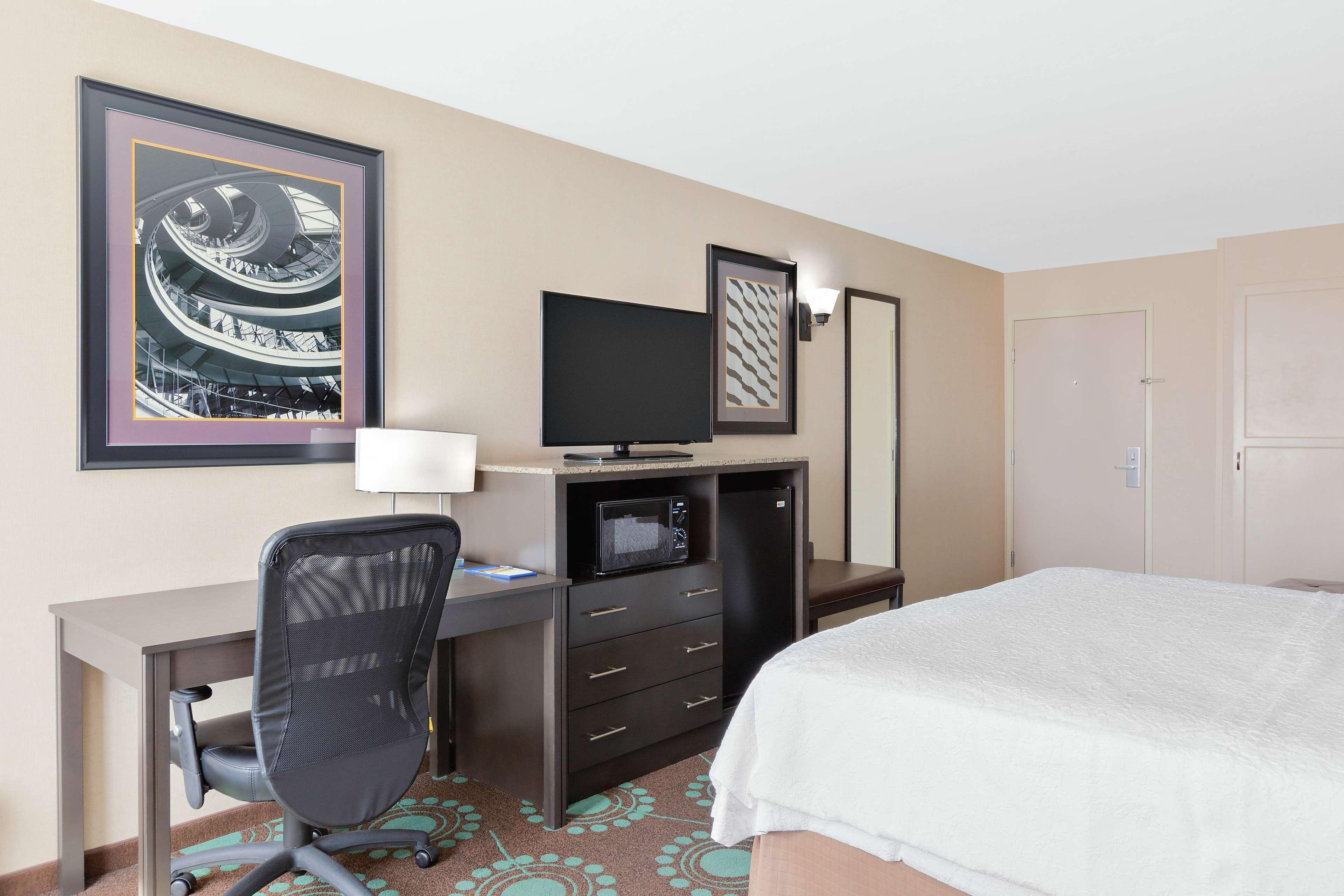 Spark By Hilton Bakersfield Central Экстерьер фото