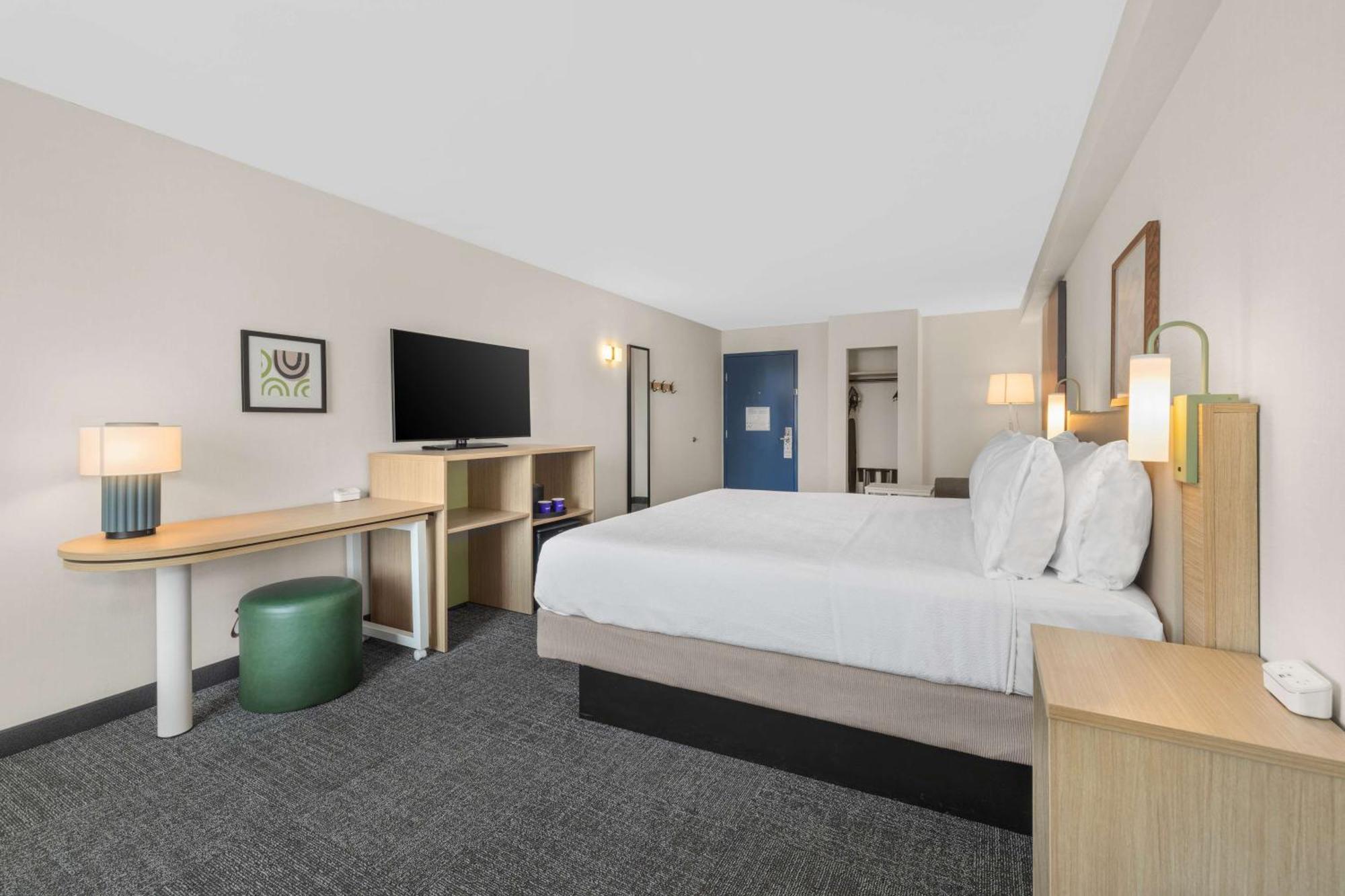 Spark By Hilton Bakersfield Central Экстерьер фото